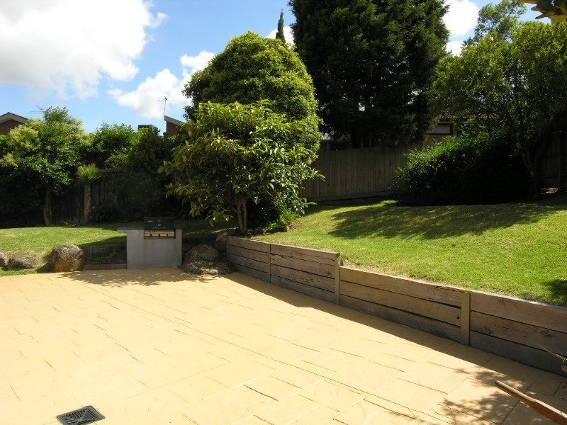 9 Vista Drive, Chirnside Park VIC 3116