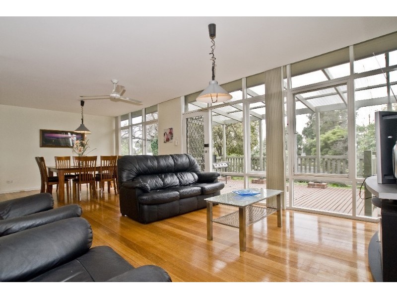 4 Akarana Drive, Chirnside Park VIC 3116