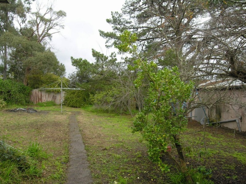 15 Dunoon Street, Mooroolbark VIC 3138