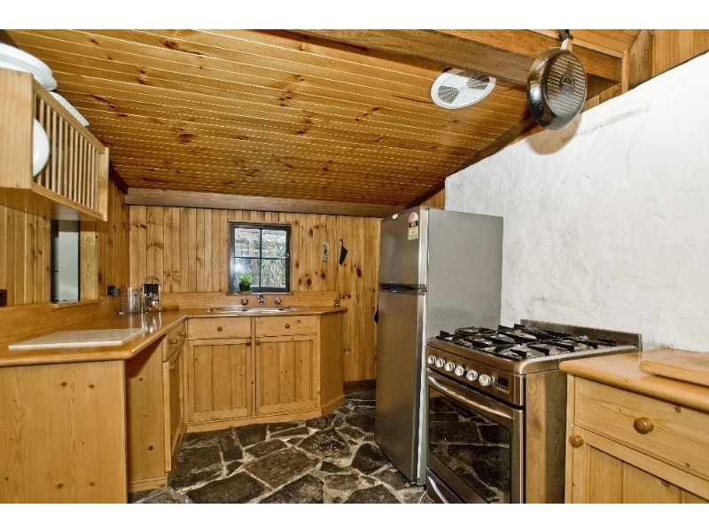 9 Bickleigh Vale Road, Mooroolbark VIC 3138