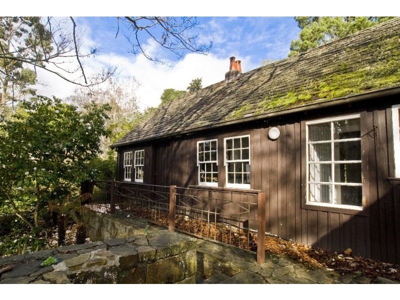 9 Bickleigh Vale Road, Mooroolbark VIC 3138