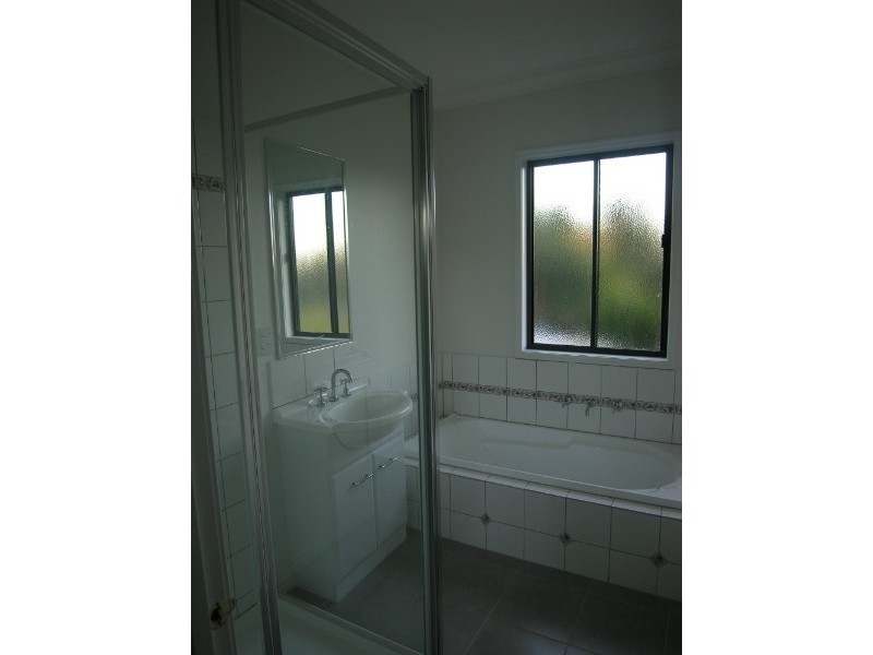 2/5 Hordern Road, Mount Evelyn VIC 3796