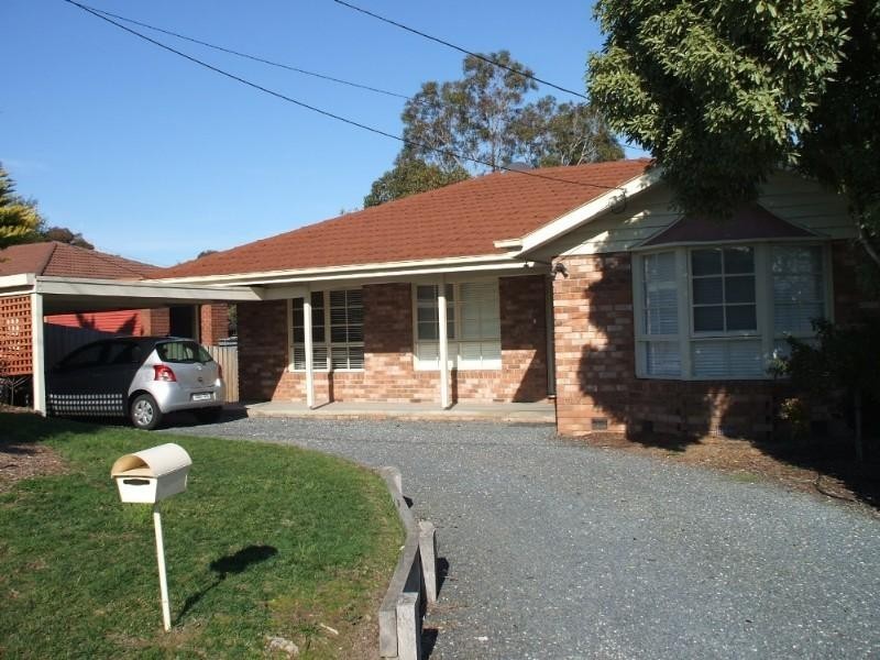 6 Songbird Avenue, Chirnside Park VIC 3116