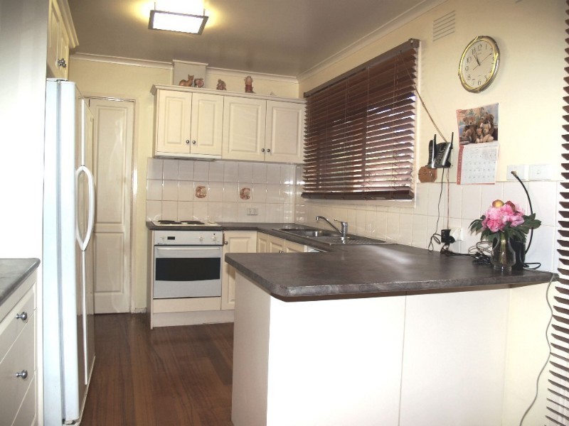 6 Alawara Drive, Mooroolbark VIC 3138