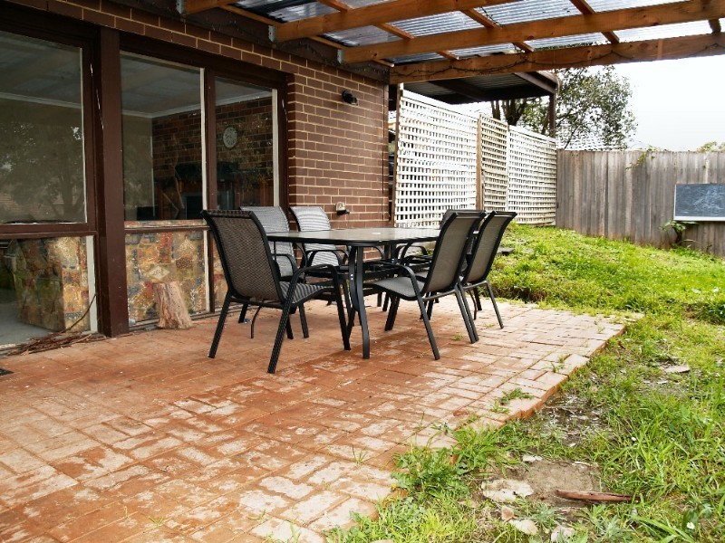 6 Alawara Drive, Mooroolbark VIC 3138