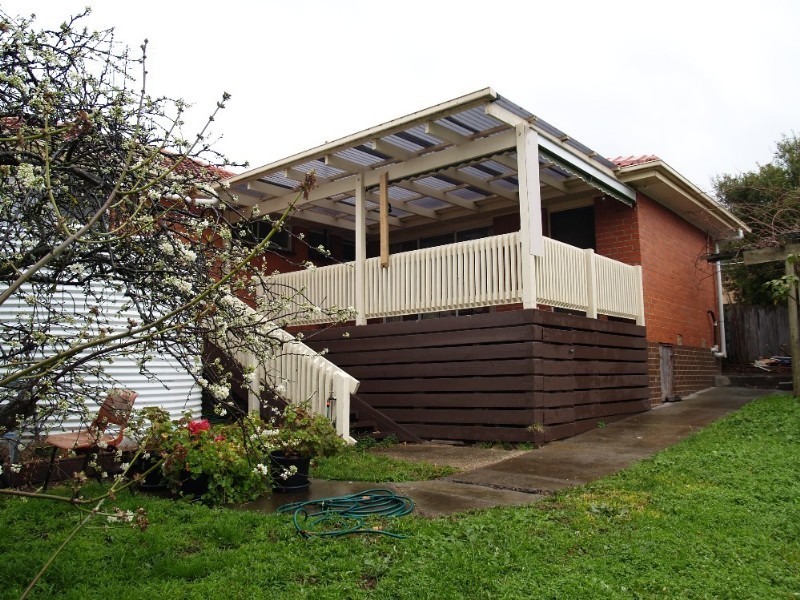 26 Russell Avenue, Mooroolbark VIC 3138