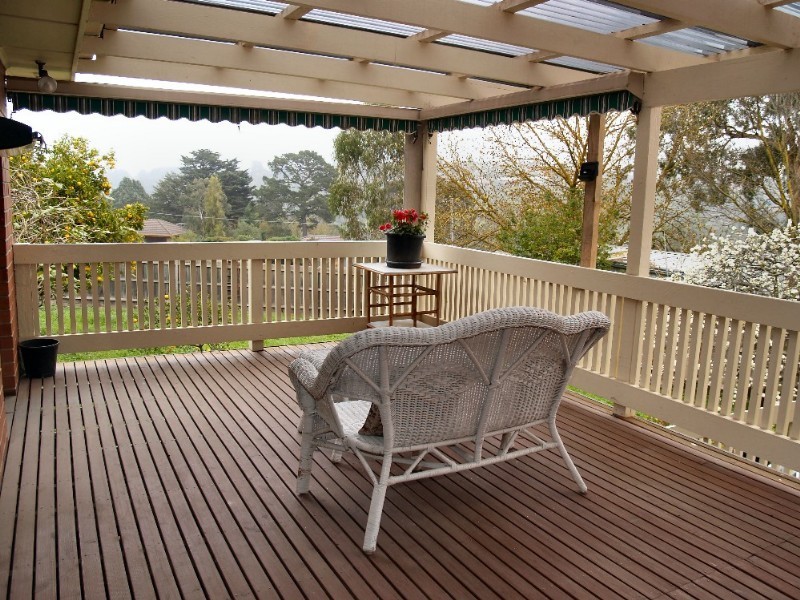 26 Russell Avenue, Mooroolbark VIC 3138