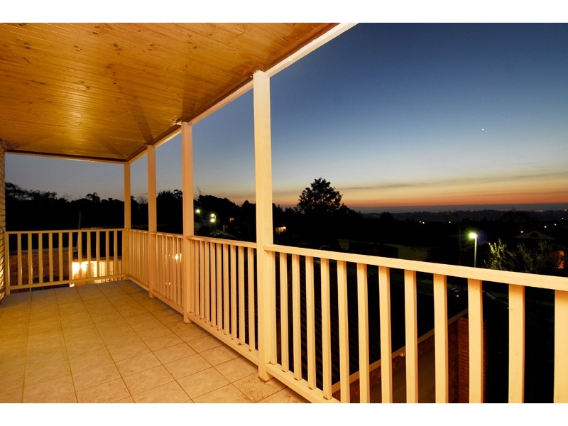 7 Greenbank Drive, Mooroolbark VIC 3138