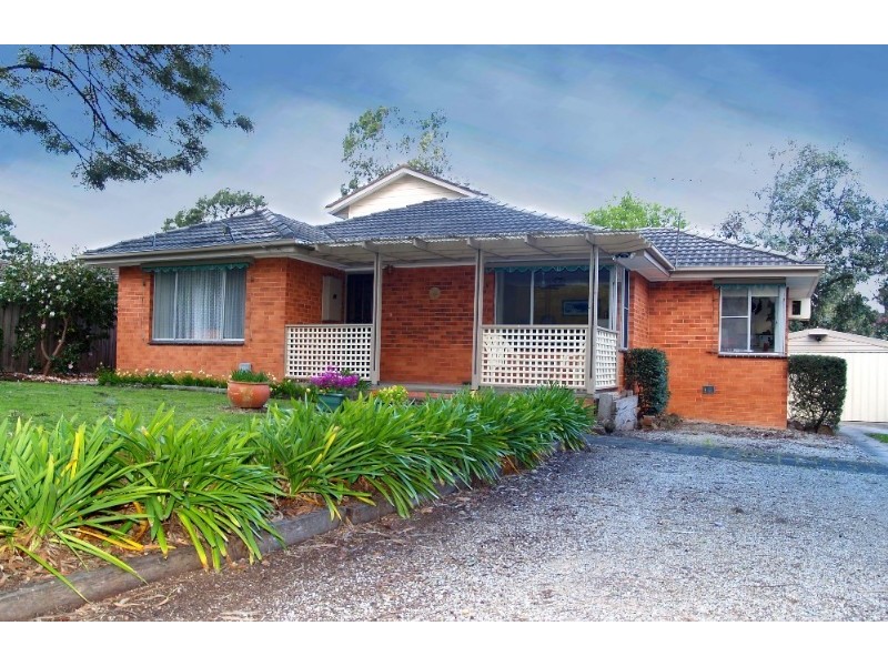21 Croydondale Drive, Mooroolbark VIC 3138