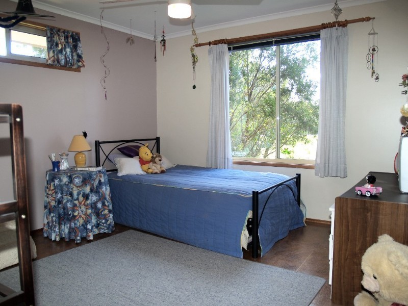 21 Croydondale Drive, Mooroolbark VIC 3138