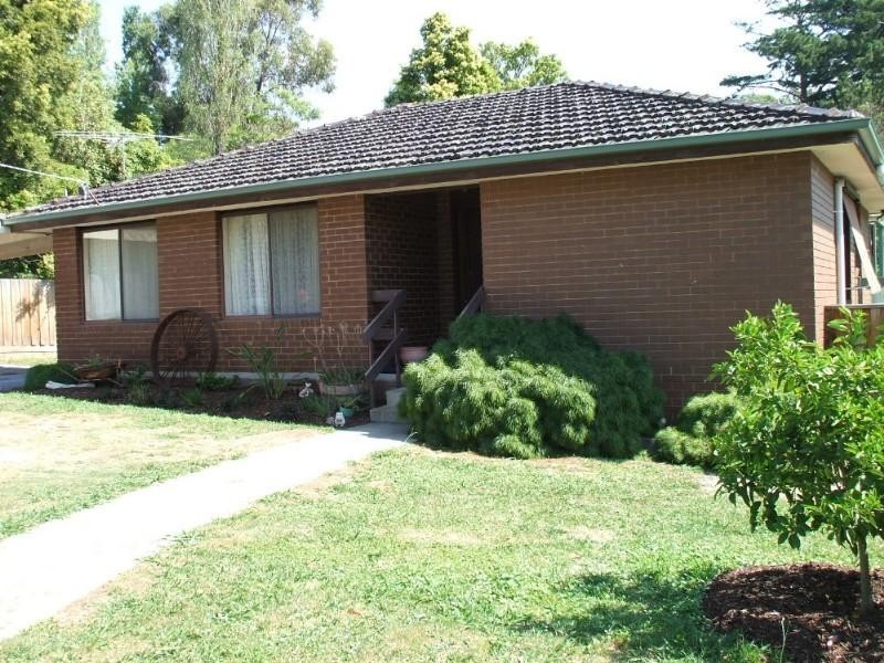 824 Mt Dandenong Road, Montrose VIC 3765
