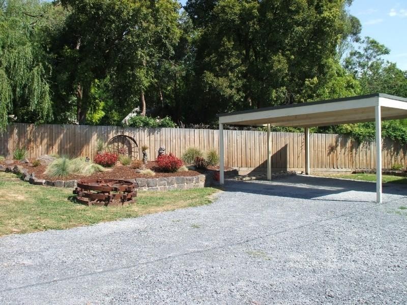 824 Mt Dandenong Road, Montrose VIC 3765