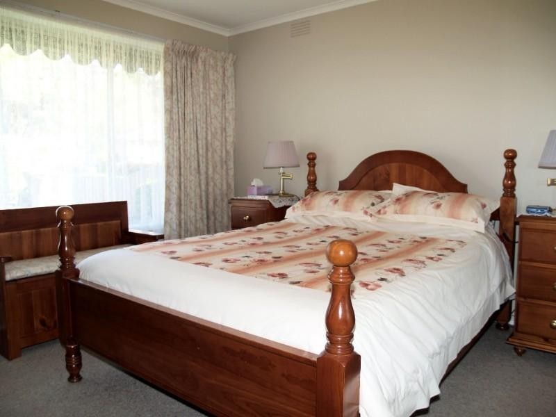 21 Croydondale Drive, Mooroolbark VIC 3138