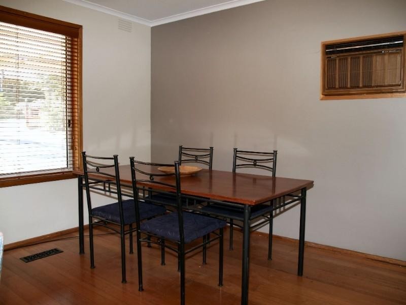 22 Russell Avenue, Mooroolbark VIC 3138