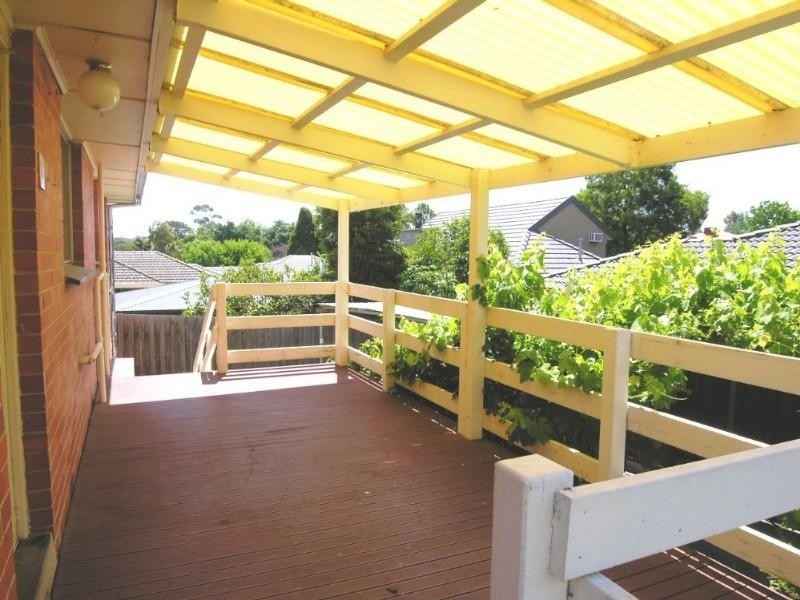 2 Neville Street, Mooroolbark VIC 3138