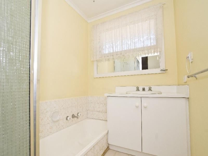 39 Lee-Ann Crescent, Croydon VIC 3136