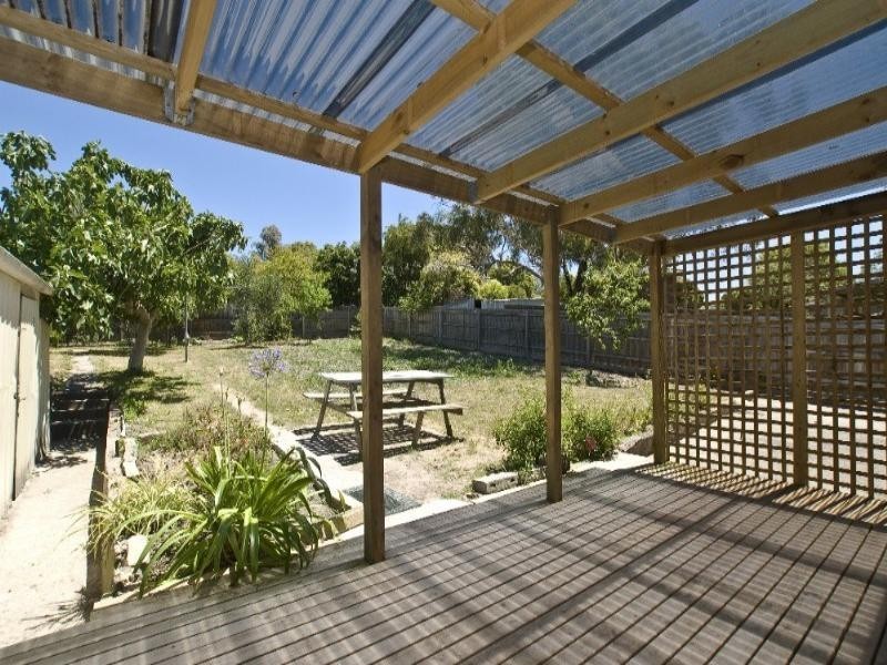 39 Lee-Ann Crescent, Croydon VIC 3136