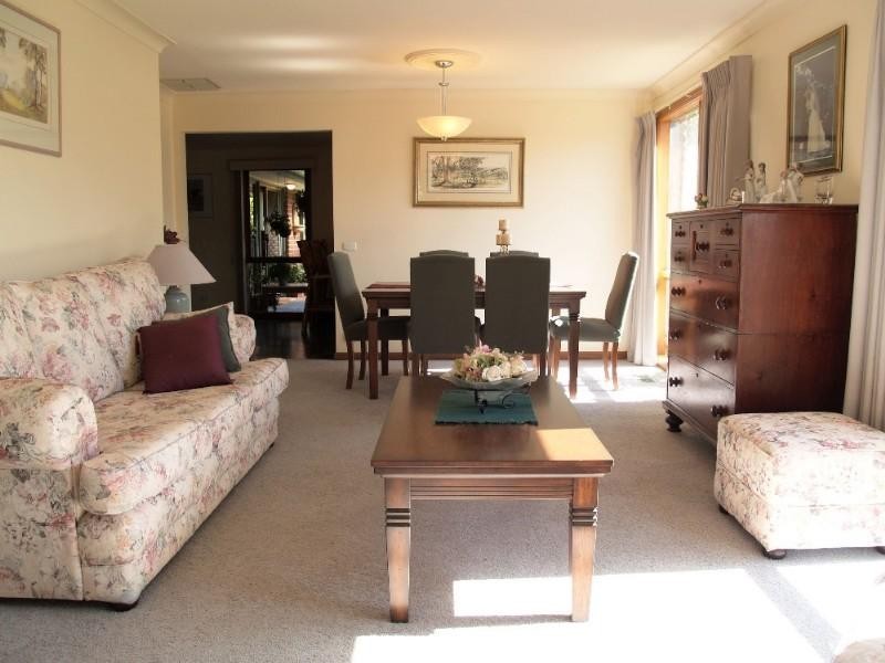 10 Glenview Court, Croydon North VIC 3136