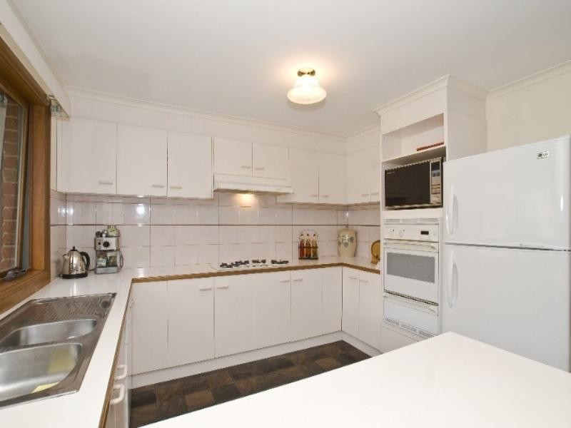 10 Glenview Court, Croydon North VIC 3136