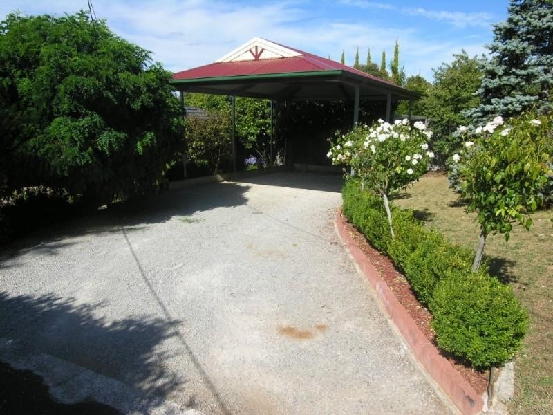 29 Saddleback Court, Chirnside Park VIC 3116