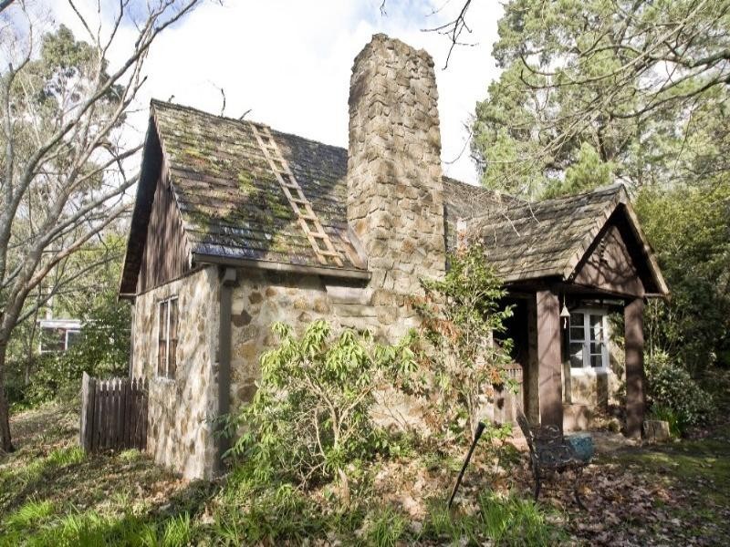 9 Bickleigh Vale Road, Mooroolbark VIC 3138