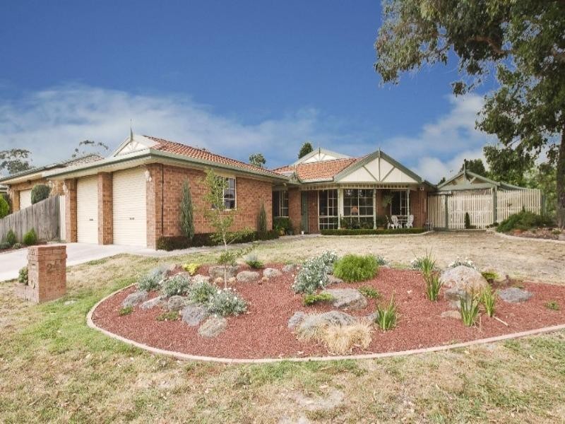 24 Whernside Court, Mooroolbark VIC 3138