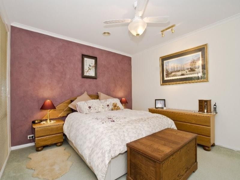 24 Whernside Court, Mooroolbark VIC 3138