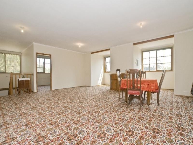 17 Robert Court, Croydon VIC 3136