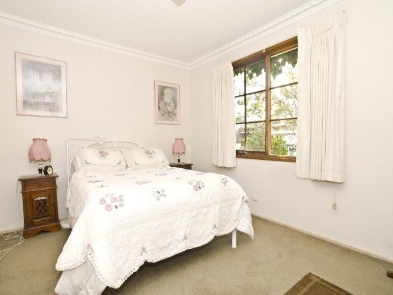 17 Robert Court, Croydon VIC 3136