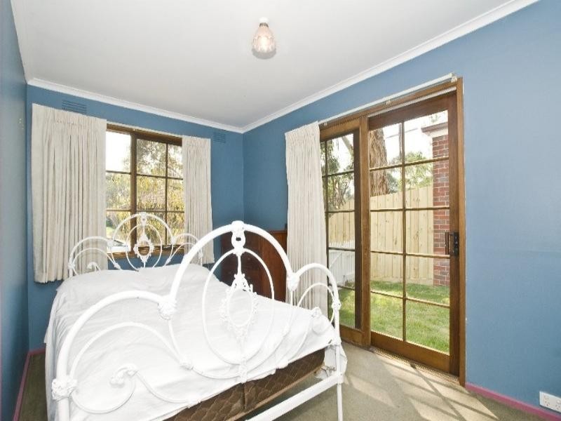 17 Robert Court, Croydon VIC 3136