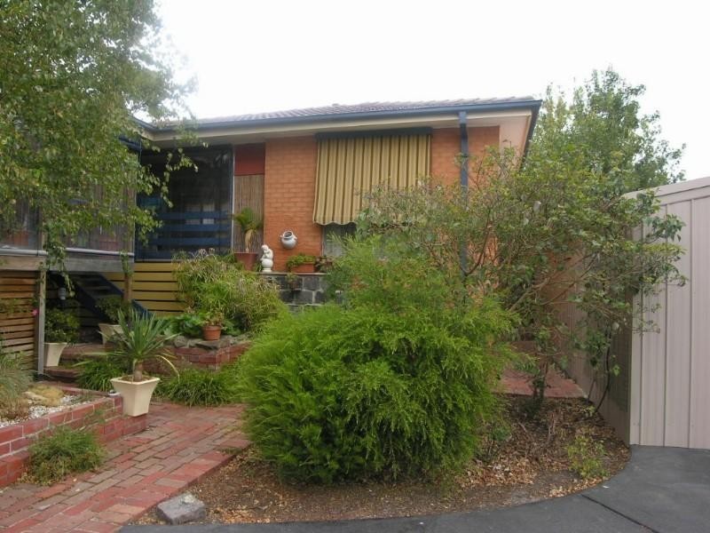 1/3 Bambra Street, Croydon VIC 3136