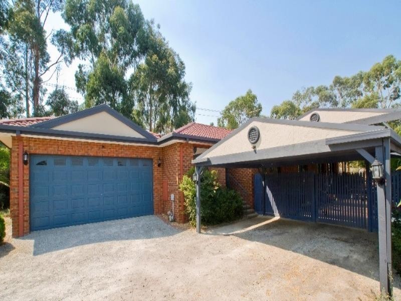 1 Blue Ridge Drive, Mooroolbark VIC 3138