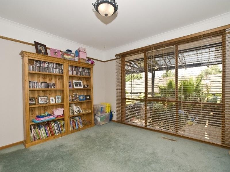 1 Blue Ridge Drive, Mooroolbark VIC 3138