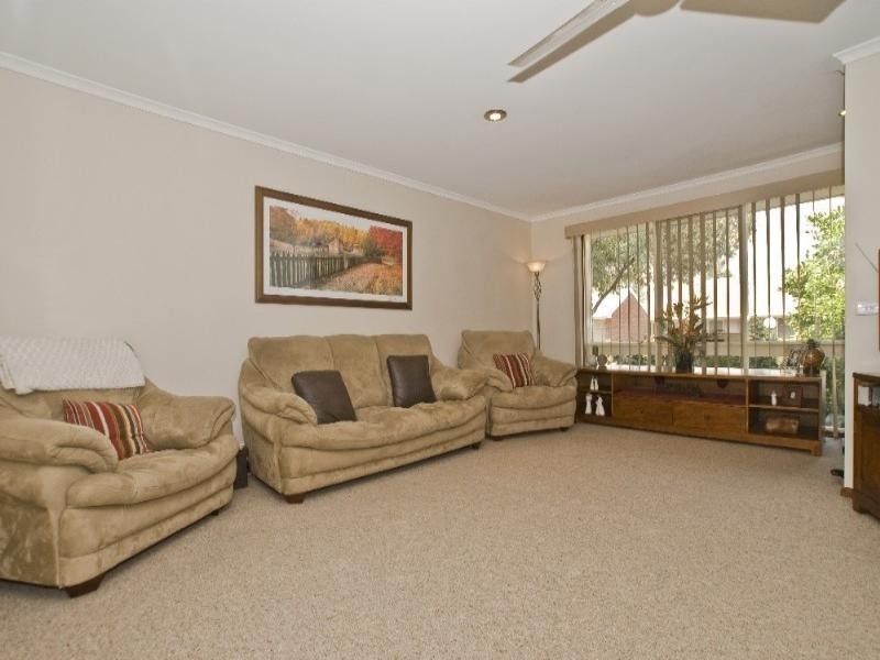 1/17-19 Ervin Road, Kilsyth VIC 3137