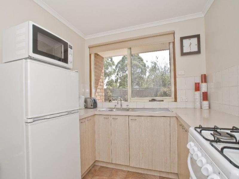 1/17-19 Ervin Road, Kilsyth VIC 3137