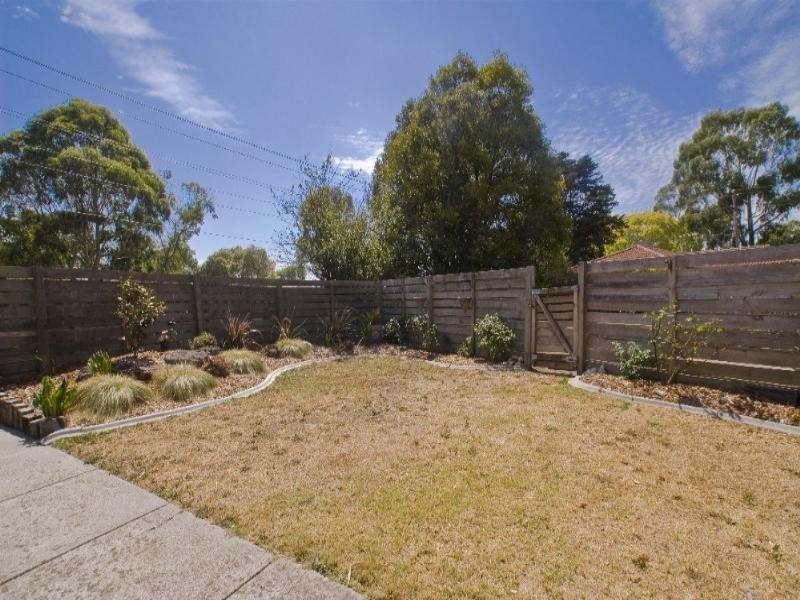 1/17-19 Ervin Road, Kilsyth VIC 3137