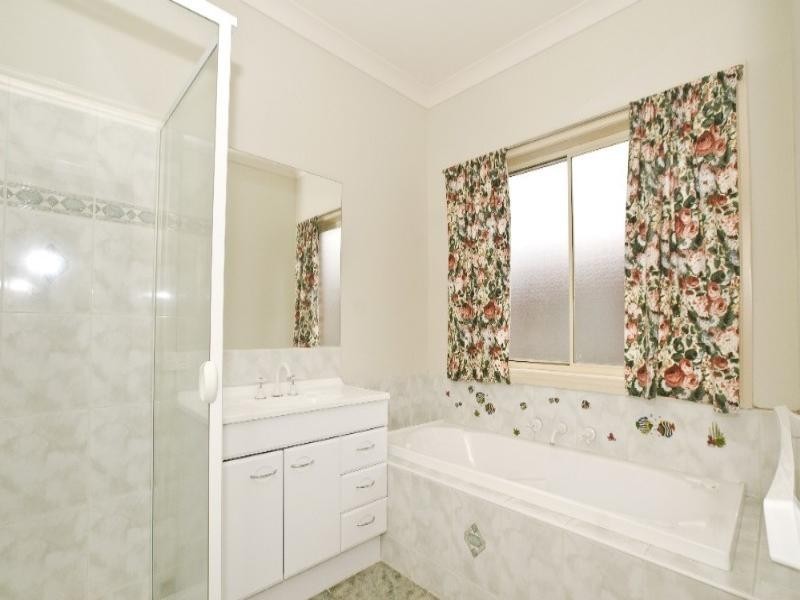 64 Yarra Valley Boulevard, Chirnside Park VIC 3116