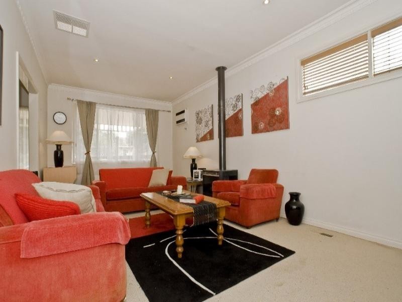 15 Silverley Road, Croydon VIC 3136
