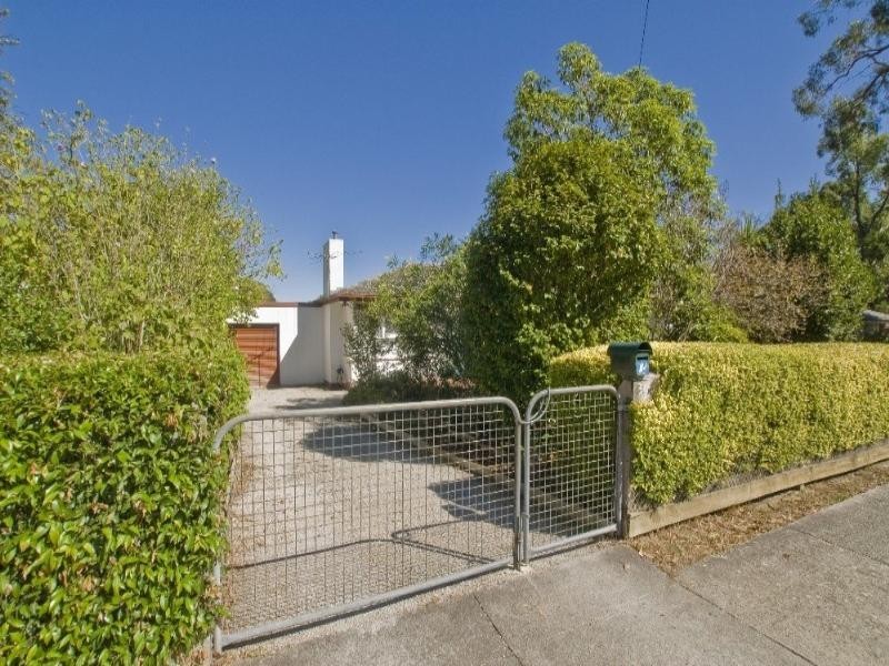36 Cherylnne Crescent, Kilsyth VIC 3137