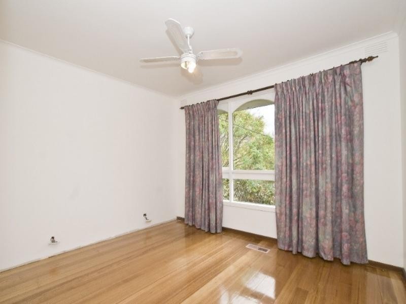 1 Lee-Ann Crescent, Croydon VIC 3136