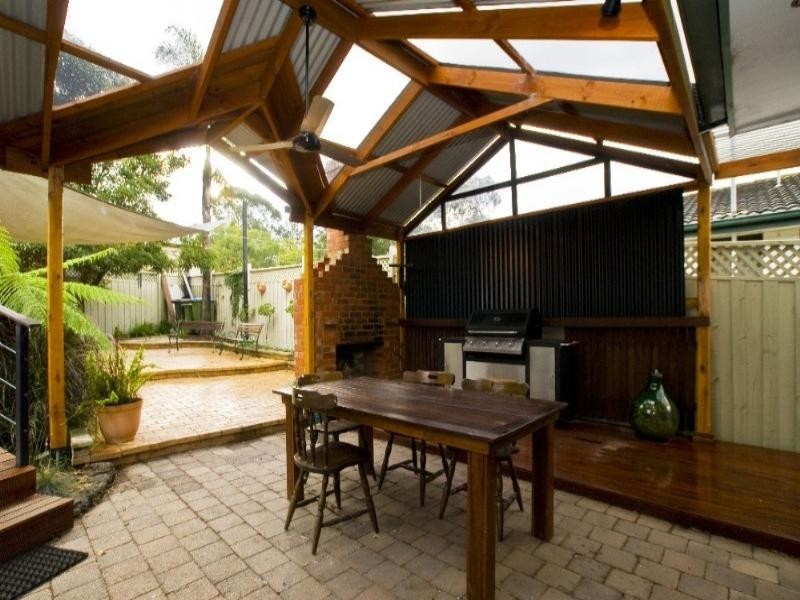 1 Lee-Ann Crescent, Croydon VIC 3136