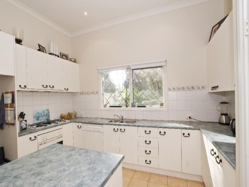 8 Birmingham Road, Mount Evelyn VIC 3796