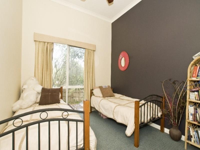 8 Birmingham Road, Mount Evelyn VIC 3796