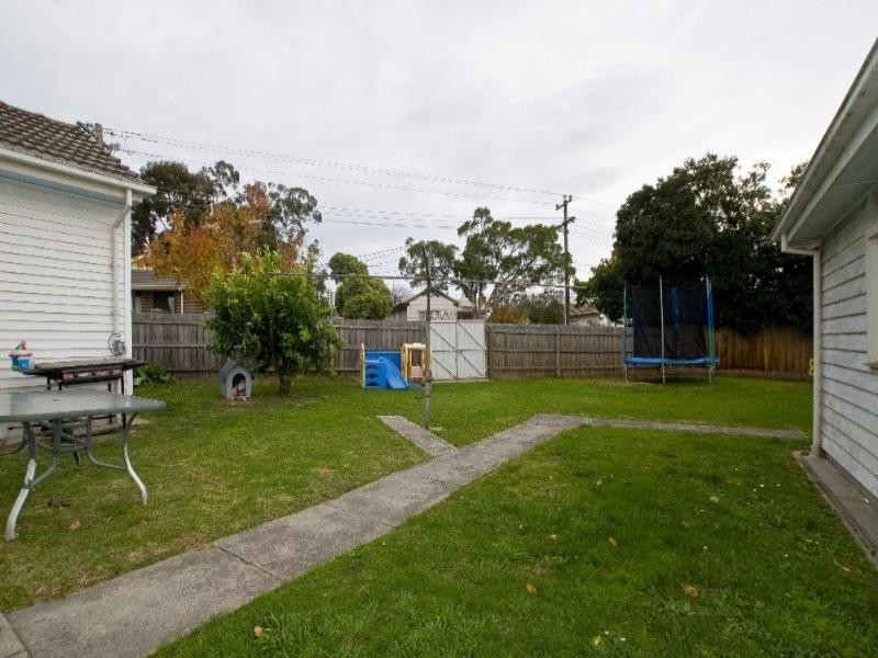 5 Illoura Avenue, Ringwood East VIC 3135