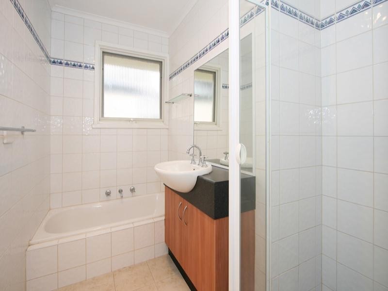 100 Cardigan Road, Mooroolbark VIC 3138