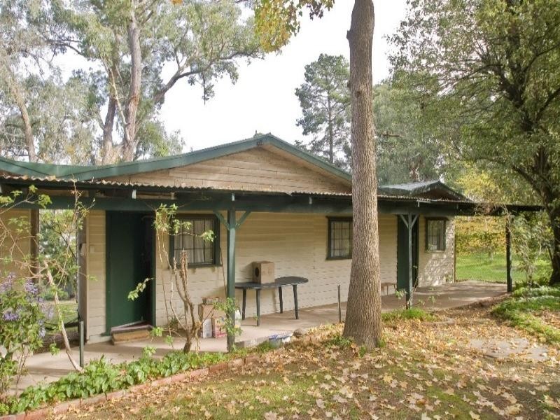 8 Birmingham Road, Mount Evelyn VIC 3796