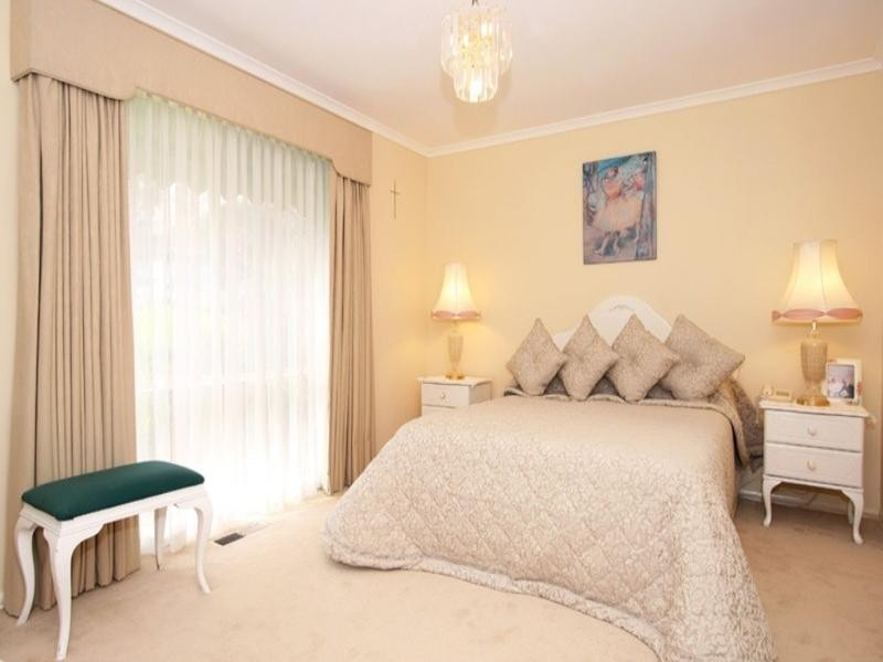 1/24 Highland Crescent, Mooroolbark VIC 3138