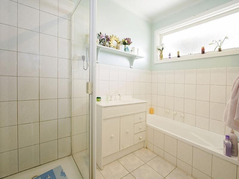 1 Westwood Pass, Chirnside Park VIC 3116