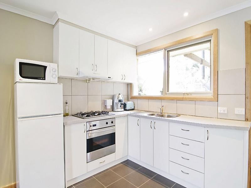 34 Sheldon Avenue, Mooroolbark VIC 3138