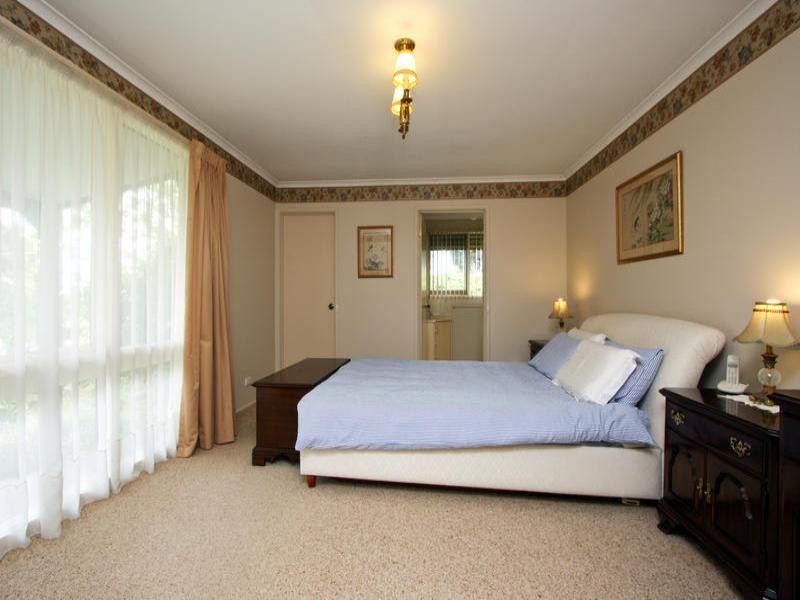 106 Hayrick Lane, Mooroolbark VIC 3138